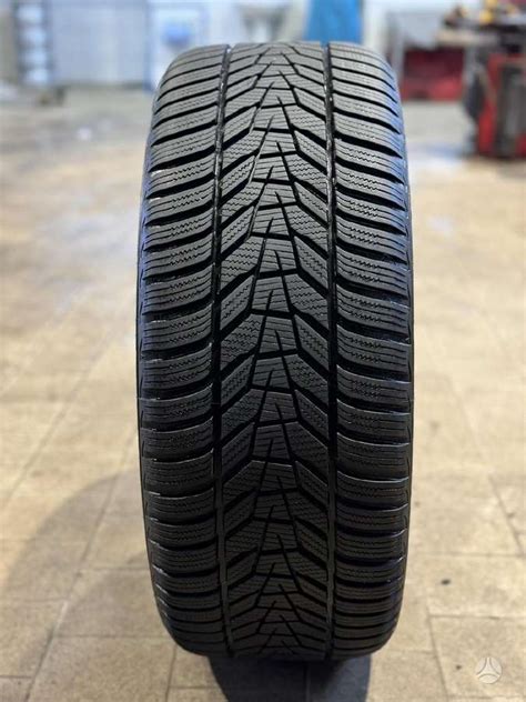 Hankook WINTER I CEPT EVO 3 DEMO 22m žieminės 235 35 R20 A25017077