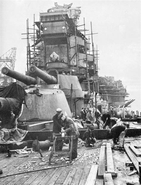 Hms Queen Elizabeth Undergoing Reconstruction The Queen Elizabeth