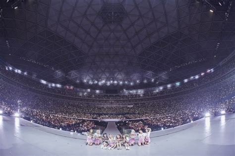 Twice Wraps Up Dome Tour In Japan Amassing 220000 Fans