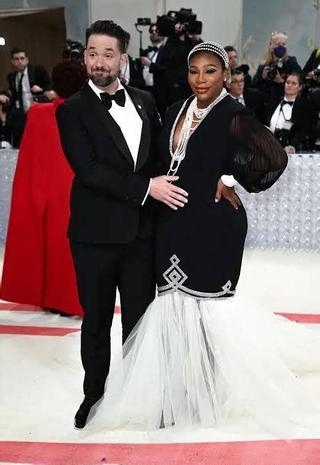 Serena Williams Announces Pregnancy On Met Gala Red Carpet