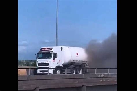 Lpg Tanker Nasunog Bahagi Ng Nlex Sa Candaba Pansamantalang Isinara