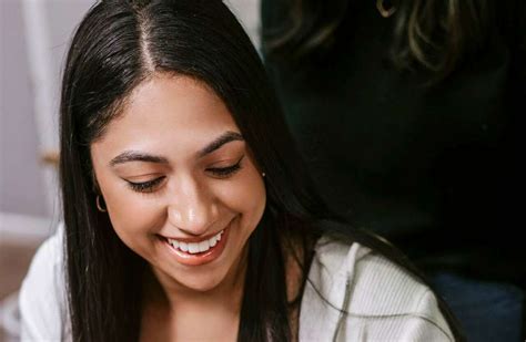 Meet Nicole Flores Canvasrebel Magazine