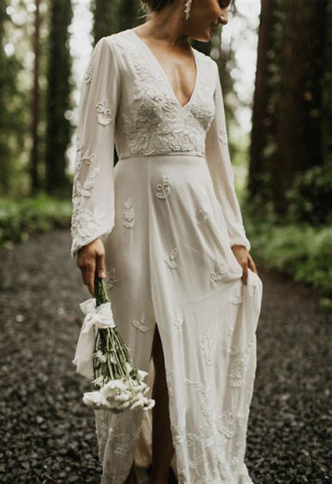 All About Elopement Dresses How To Find Your Perfect Elopement Dress