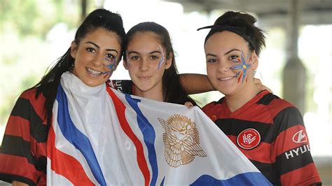 Kara deri beyaz maske: THOUSANDS of years of Assyrian culture