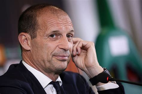 Juve Rivolta Social Dei Tifosi O Noi O Allegri