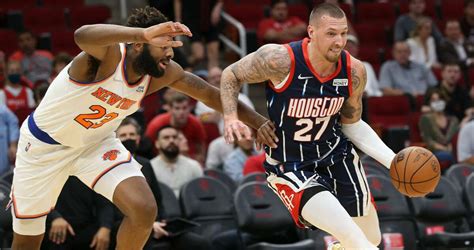 Daniel Theis steps up: Takeaways from Rockets' loss to Knicks