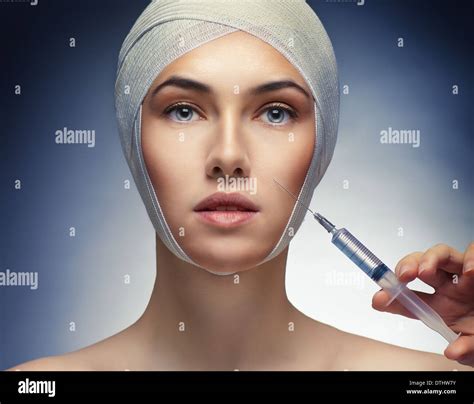 Inyección De Botox En La Piel Fotografías E Imágenes De Alta Resolución Página 3 Alamy