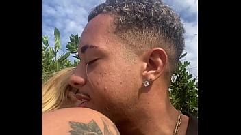 Vi Uma Loira Na Praia Pedi Pra Ela Fazer Um Boquete Ela Me Cobrou XVIDEOS