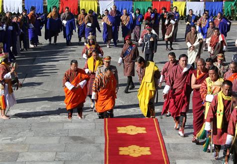 Bhutantoday: Bhutan - His Majesty the King graced the Opening Ceremony of 8th Session of ...