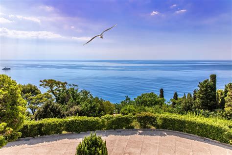 Алупка, Крым 2025 - куда сходить, как добраться, фото ...