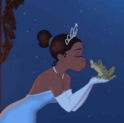 Love This Movie The Princess And The Frog Disney Kiss Disney