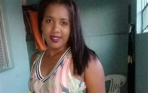 Camaçari Mulher morta e homem baleado após terem casa invadida por