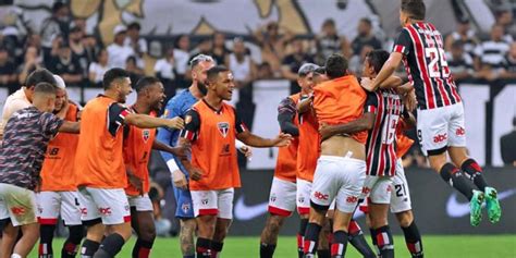 S O Paulo Quebra Tabu E Vence Corinthians Em Itaquera Zap Marab