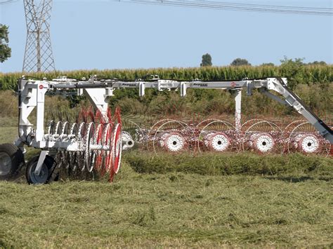 Rotary Rake Vs Repossi Macchine Agricole S R L Center Delivery