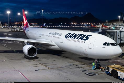 VH QPF Qantas Airbus A330 303 Photo By Howard Wang ID 1584848