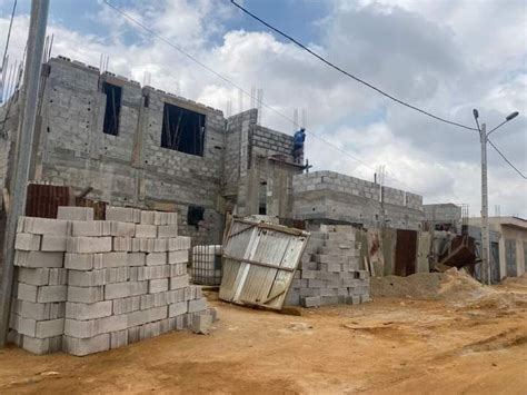 Duplex 6 pièces en construction avec piscine haut standing à abidjan