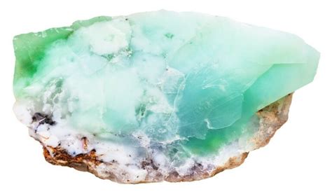 15 Best Crystal Combinations for Green Aventurine