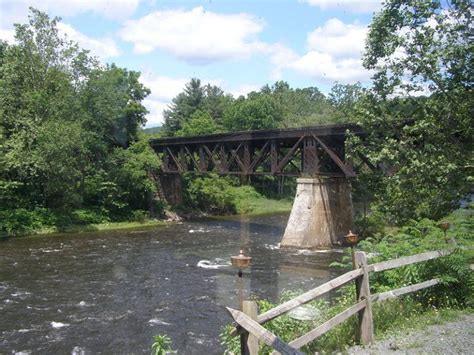 800px-rr_bridge_p6270154_over_lackawaxen_river - M&S Septic Service