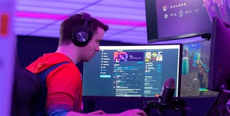 Streamer Recaud M S De Millones De D Lares Para Donar A Hospital De