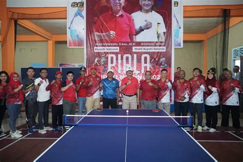 Sekda Natuna Membuka Secara Resmi Open Tournament Piala Bupati Tenis