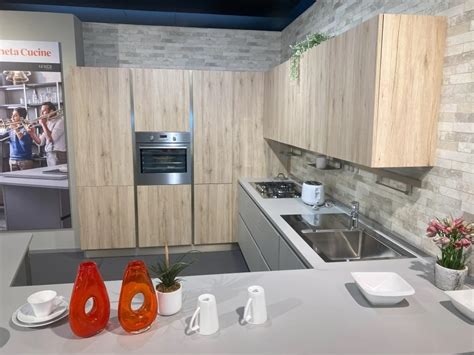 Cucina Con Penisola Veneta Cucine Start J A Monza E Brianza Sconto 51