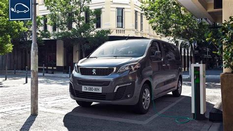 Peugeot e Traveller la primera van eléctrica del León