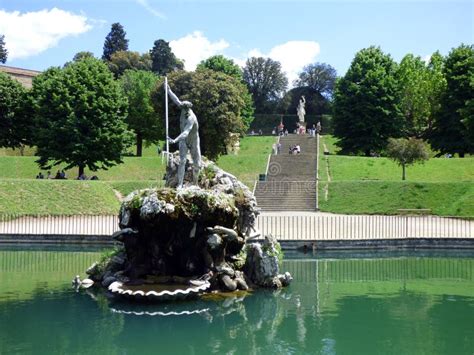 Italia Firenze Palazzo Pitti Giardino Di Boboli Vasca Del Nettuno Image