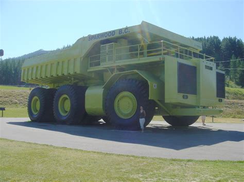 Yup It S Big World S Biggest Truck In Sparwood BC Peter Flickr