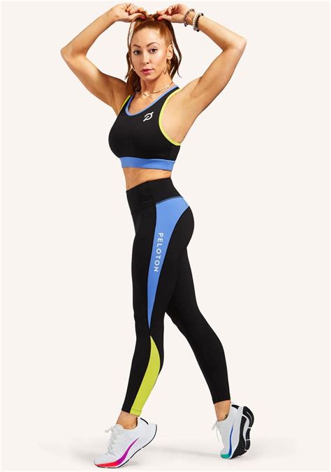 Pin on coleção 22 | Sport outfits, Workout tops for women, Fitness fashion