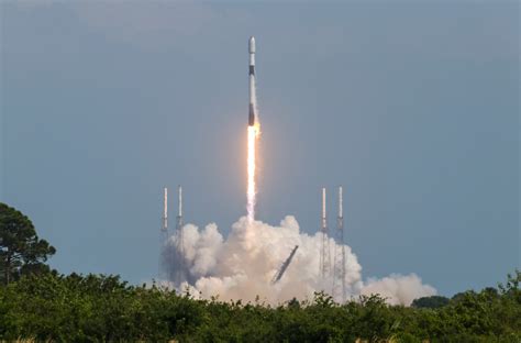 Spacex Launches Another Bundle Of Starlink Internet Satellites