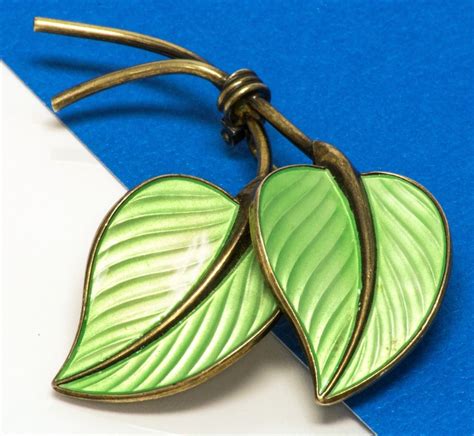 Vintage Sterling Silver Leaf Brooch Pin Enamel Green 109 Gr Made In