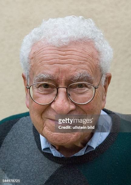 Gell Mann Photos and Premium High Res Pictures - Getty Images