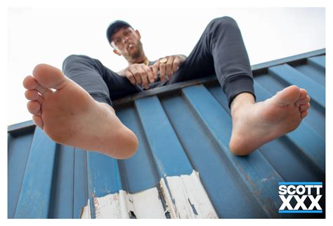 Gay Perfection On Twitter What Hot Feet Wanna Sniff THESCALLYKING AronBainXXX