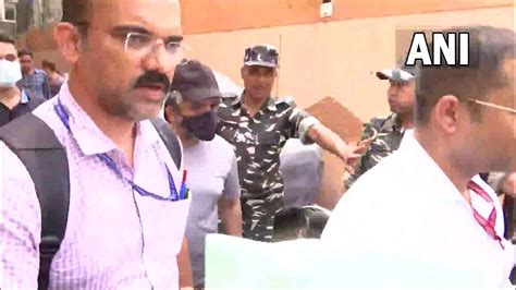 Nia Conducts Raids At Locations In Mumbai On Underworld Don Dawood