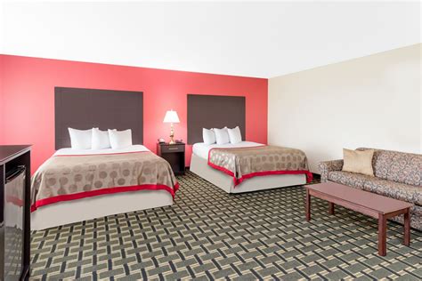 Ramada by Wyndham Vandalia | Vandalia, IL Hotels