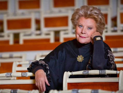 Елена Образцова