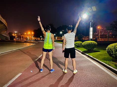 夜跑正能量夜跑图片正能量正能量第7页大山谷图库