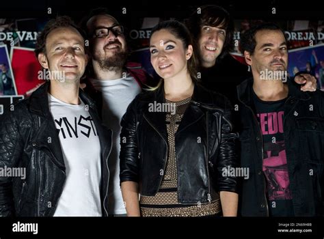 Spanish Pop Band La Oreja De Van Gogh Poses During A Press Conference