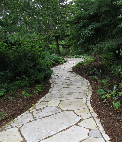 Fond Du Lac Dolomitic Limestone Flagstone And Landscape Edging Photo