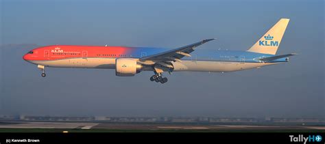 Avión Boeing 777 de KLM Orange Pride en Chile