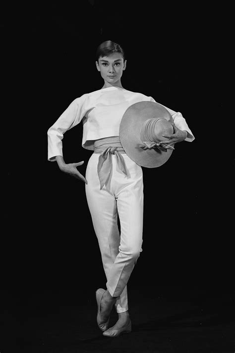 Audrey Hepburn Dans Dr Le De Frimousse En Clich S Vintage Vogue