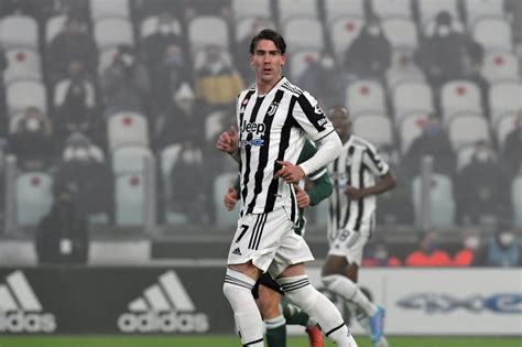 Il Barcellona Punta Vlahovic La Juventus Valuta La Cessione Supernews