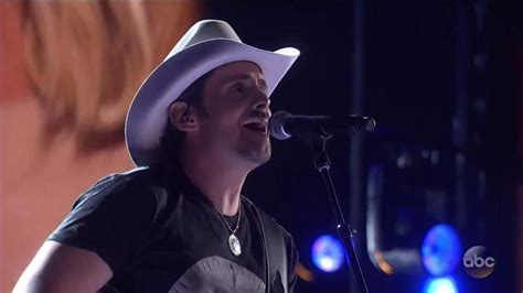 Cmas 2016 Brad Paisley Performs ‘today