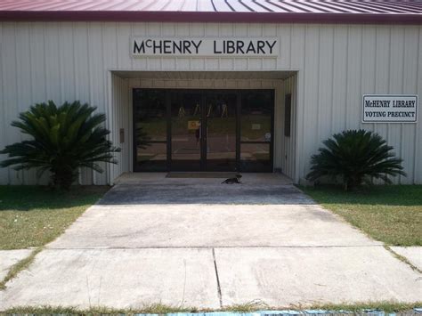 McHenry Public Library in McHenry | McHenry Public Library 25 McHenry ...