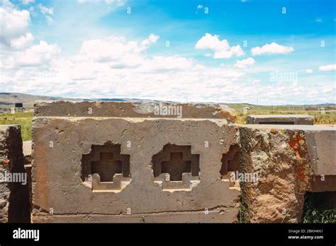 Ruinas Arqueológicas Precolombinas En Tiwanaku Bolivia Fotografía De