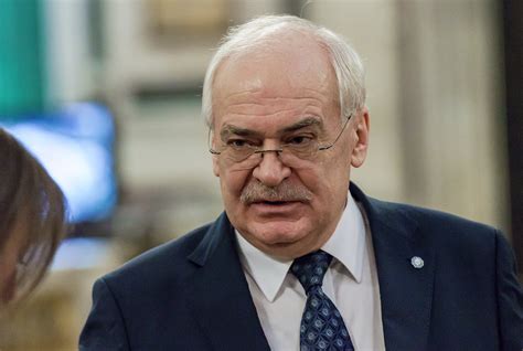 Директор Исаакия посоветовал активистам повторно подать заявку на ...
