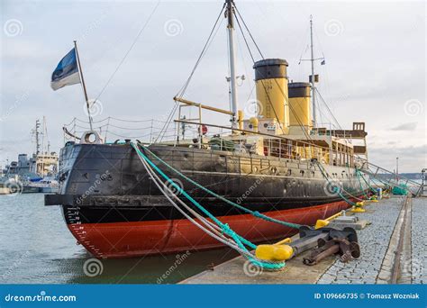 The Icebreaker Suur Toll in Seaplane Harbor. Editorial Image - Image of ...