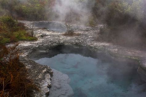 Premium Photo Geothermal Blue Hot Pool Spring New Zealand