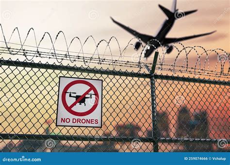 No Drone Zone Sign No Drones Icon Flights With Drone Prohibition Sign