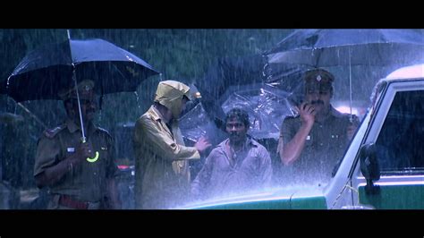 Nayanthara Hot Navel Ghajini Compilation